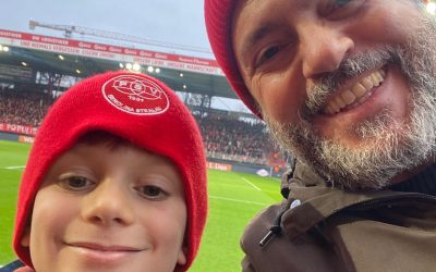 Mitglieder-Verlosung: Stadionerlebnis für Kimon dank REWE-Partnerschaft
